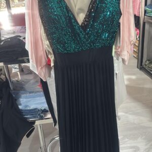 WhatsApp Image 2025-05-15 at 09.38.04 Abito elegante